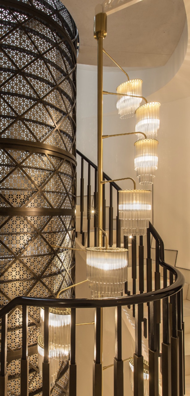 A contemporary stairwell chandelier by Baroncelli